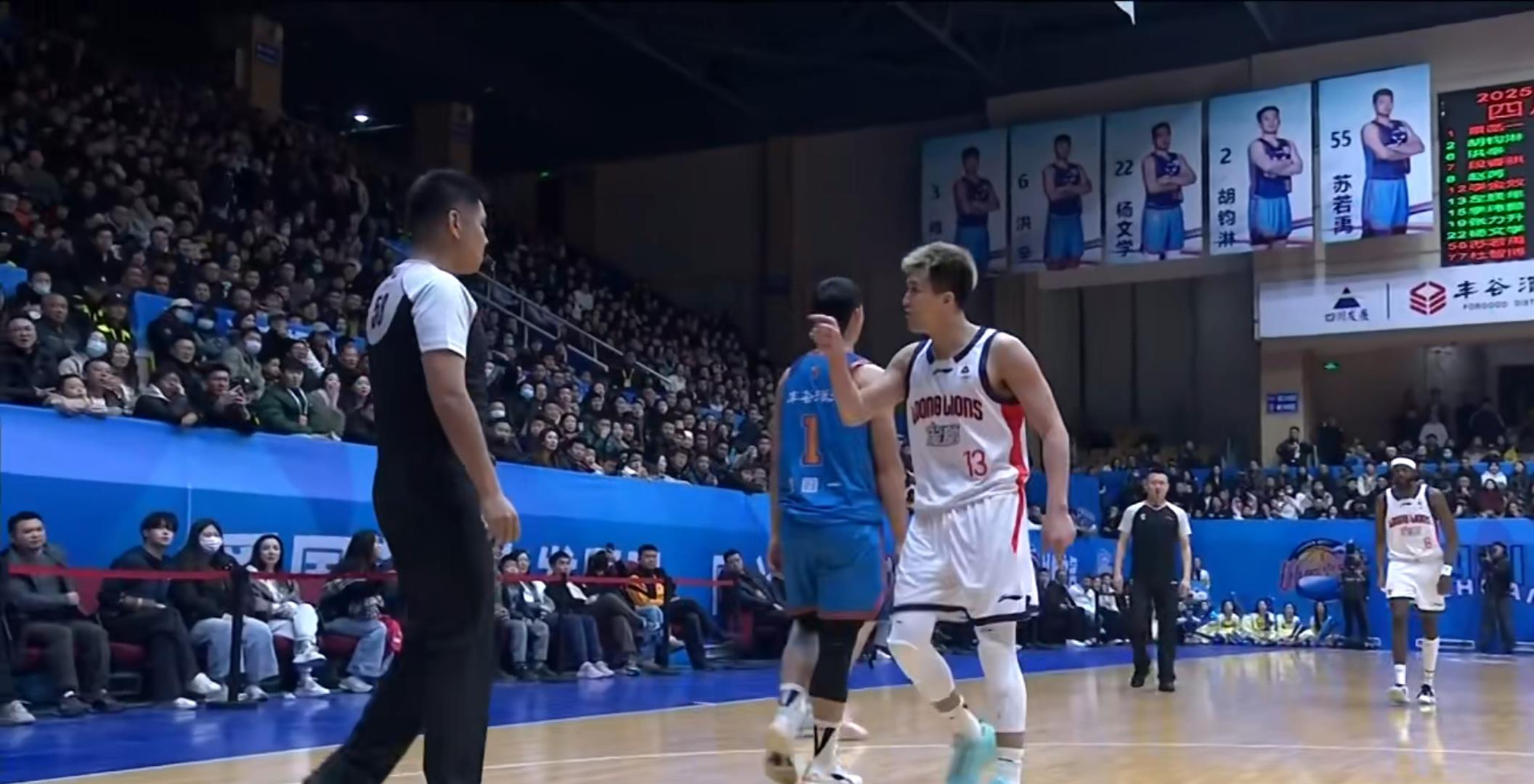 广州队复出首秀备战CBA常规赛国际比赛日利物浦调整名单以备意甲，上海久事围绕全明星赛遗憾出局瞬间刷屏(上海久事男篮)