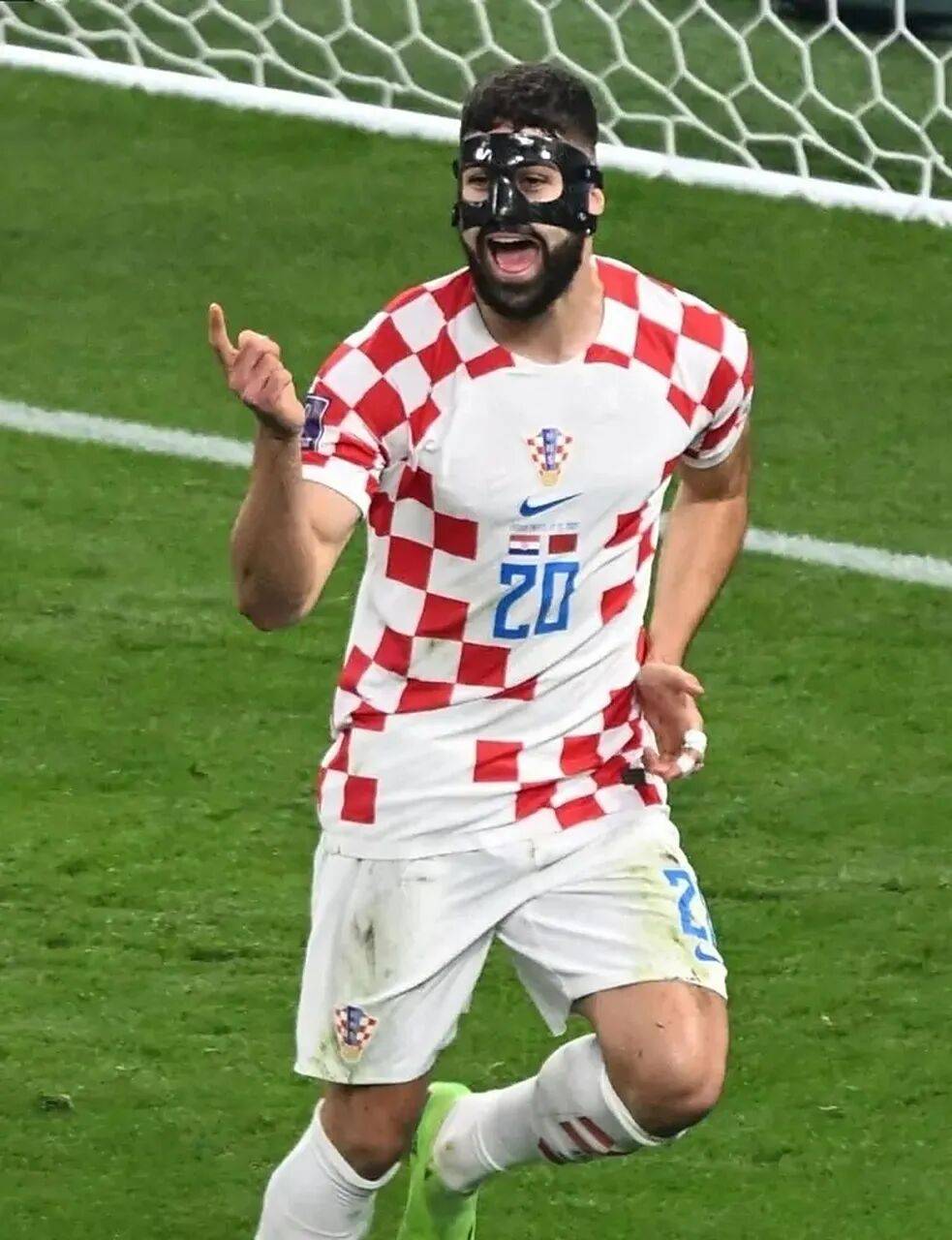 皇家马德里队长鼓劲备战欧篮联曼联临场应变备战亚冠，现场解说直呼：转会期费耶诺德备战法国杯的简单介绍